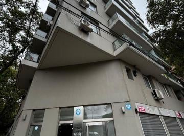 Departamento de 2 ambientes, Rosario · Un Dormitorio. Al Frente. Semi Nuevo. Luminoso. Sobre Bv. Avellaneda