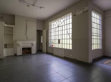 Casa · 350m² · 4 Dormitorios · 1 Cochera · Ravignani y Cabrera