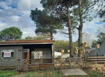 Casa · 100m² · 3 Ambientes · 2 Cocheras · Casa en Aguas Verdes