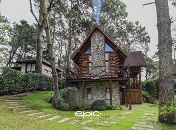Casa · 145m² · 3 Ambientes · 1 Cochera · Venta Casa en Mar de Las Pampas