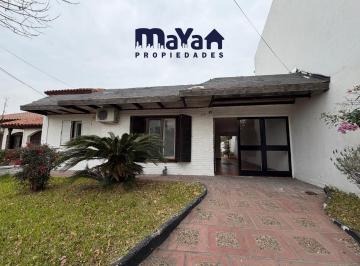 Casa · 120m² · 3 Ambientes · 1 Cochera · Casa en Alquiler - 25 de Mayo Al 1500