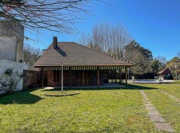 Casa · 1202m² · 3 Ambientes · Casa Quinta en Venta en Hostería, Lujan con Pileta y Quincho