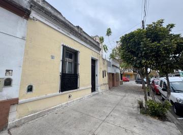Casa · 79m² · 3 Ambientes · Venta Casa en Parque Avellaneda 3 Ambs con Patio y Terraza Tapalque Al 4800