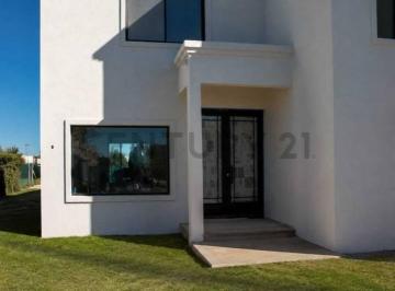 Casa · 216m² · 5 Ambientes · 1 Cochera · Venta Casa 5 Ambientes El Canton B. Puerto