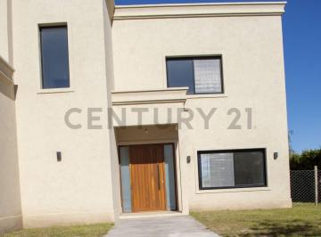 Casa · 244m² · 5 Ambientes · Venta Casa El Canton Norte 5 Ambientes