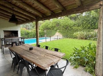 Casa · 110m² · 4 Ambientes · 3 Cocheras · Venta - Apto Credito - Casa en Barrio El Portal de Pilar - Pilar