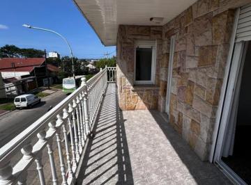 Casa · 1m² · 5 Ambientes · 2 Cocheras · Alquiler PH 5 Ambientes Barrio San Carlos