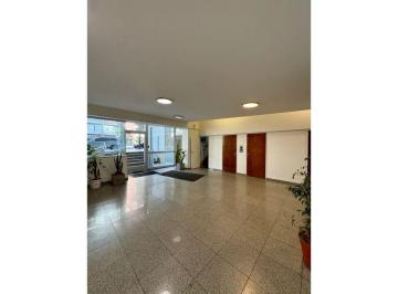 Departamento de 2 ambientes, Mar del Plata · 2 Ambientes C/ Balcon y Vista Parcial Al Mar