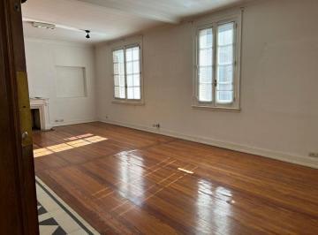 Departamento · 144m² · 4 Ambientes · Palacio de Los Patos Ugarteche y Cabello Hermoso 4 Amb C/ Depend y Escritorio