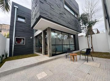 PH de 2 ambientes, La Plata · 15 E/ 67 y 68 PH Tipo Loft con Patio y Parrilla en Venta, La Plata.