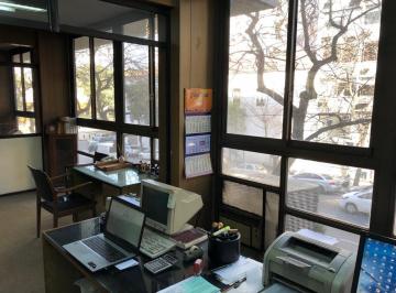 Oficina comercial · 150m² · 8 Ambientes · Oficina en Monserrat