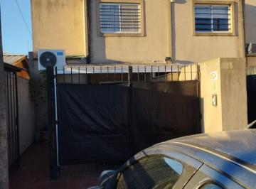 Casa de 4 ambientes, La Plata · Duplex en Venta en Los Hornos