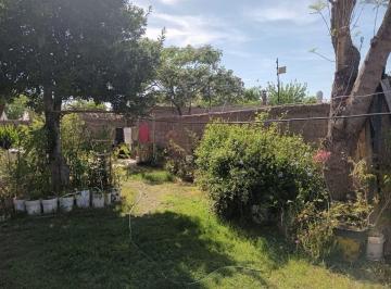 Casa · 167m² · 6 Ambientes · 1 Cochera · Venta Amplia Casa en B° San Ignacio Godoy Cruz