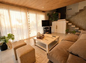 Casa · 166m² · 7 Ambientes · 2 Cocheras · Inmobiliaria Micheletti Vende Casa en Barrio Laderas