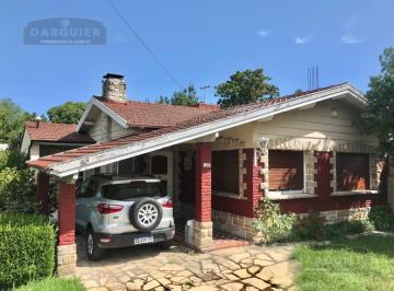 Casa · 875m² · 3 Dormitorios · Chalet en Dos Plantas Sobre Gran Lote