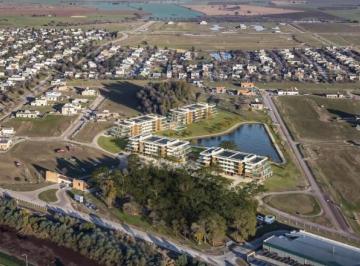 La Reserva · Terreno en Venta en La Reserva. Lote Frente Al Lago, a m del Ingreso