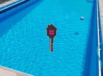 Quinta vacacional · 102m² · 3 Ambientes · 1 Cochera · Venta Casa Quinta Zona La Elena - Tandil