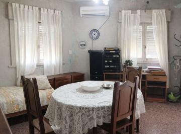 Casa · 107m² · 4 Ambientes · 1 Cochera · Casa Venta 4 Ambientes Ramos Mejia Apto Credito