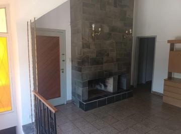 Casa de 4 ambientes, Villa Carlos Paz · Casa de 3 Dor Cochera Gas Natural