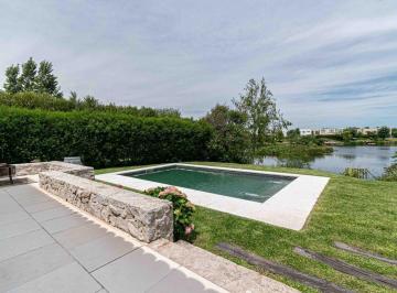 Casa · 317m² · 7 Ambientes · 4 Cocheras · Venta Casa 7 Amb Albanueva a La Laguna y Amarra