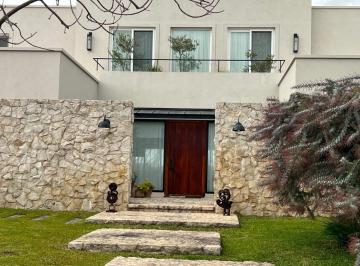Casa · 317m² · 7 Ambientes · 4 Cocheras · Venta Casa 7 Amb Albanueva a La Laguna y Amarra