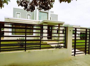 Casa · 178m² · 5 Ambientes · 2 Cocheras · Casa en Pilar