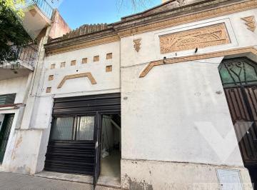 Local comercial · 40m² · 2 Ambientes · Local Al Frente en Magariños Cervantes y Sanchez