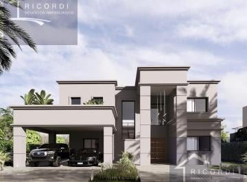 Casa · 210m² · 5 Ambientes · 1 Cochera · Casa en Venta San Sebastian Pilar. Área 1