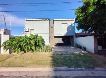 Casa · 98m² · 4 Ambientes · 1 Cochera · Se Vende Casa en B° Achachay, Zona Alta Catamarca