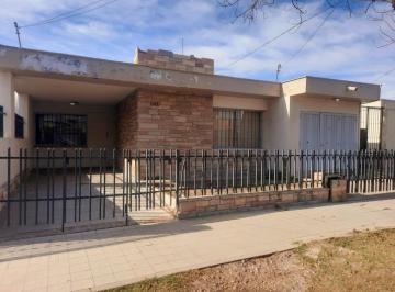 Casa · 133m² · 3 Dormitorios · 1 Cochera · Greenwood Inmobiliaria Vende Casa en Venta B° 1° de Mayo: