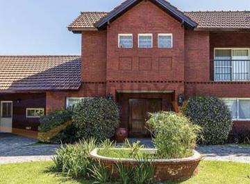 Casa · 363m² · 5 Ambientes · 2 Cocheras · Casa en Venta en Country San Diego, Moreno, Gba