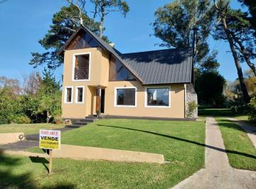 Casa de 5 ambientes, Mar del Plata · Hermosa Casa en Venta en Sierra de Los Padres. Gas Natural Conectado. Apta Credito