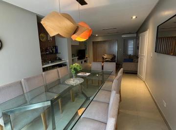 Casa · 240m² · 4 Ambientes · 1 Cochera · Casa en Venta, Barrio Sur