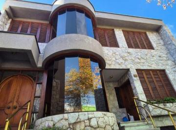 Casa de 5 ambientes, Ciudad de Mendoza · Casa en Venta C/ Cochera en 5.ª Sección Residencial Sur