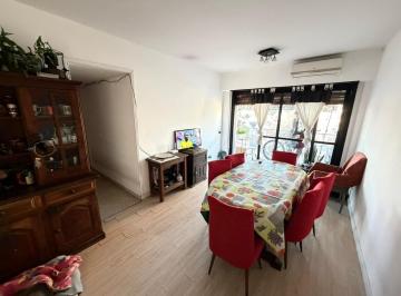 Departamento · 60m² · 4 Ambientes · 1 Cochera · Cuatro Ambientes con Cochera a La Venta