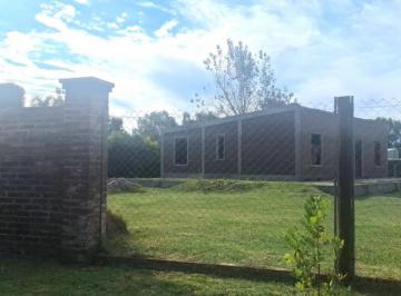 Quinta vacacional · 230m² · 3 Ambientes · Casa Quinta en Construccion. Terreno 1359 m². San Jose del Rincon Km 7, a m. de R 1
