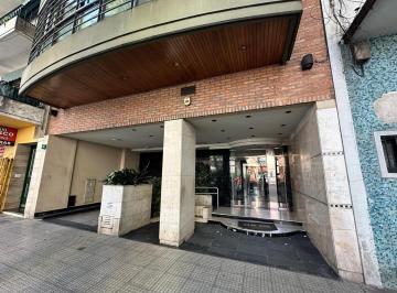 Departamento · 83m² · 4 Ambientes · 1 Cochera · Departameno 4 Ambientes con Balcon Al Frente