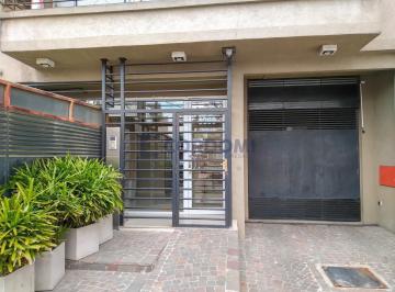 Departamento · 36m² · 2 Ambientes · Venta Departamento Lanús Oeste Al Frente 2 Ambientes con Balcón Al Frente a 1 Cuadra Av H. Yrigoyen