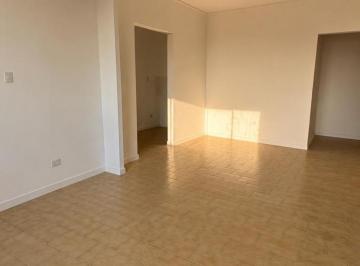Departamento · 46m² · 2 Ambientes · Venta 2 Amb Refaccionado Luminoso Villa Crespo