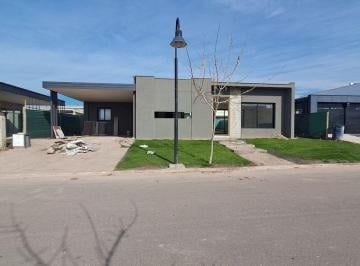 Casa de 6 ambientes, Carrodilla · Casa en Venta Barrio Gran Boedo - a Estrenar