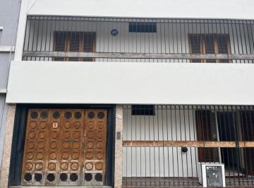 Casa de 4 ambientes, Córdoba · Sobre 25 de Mayo - 3 Dor con Cochera