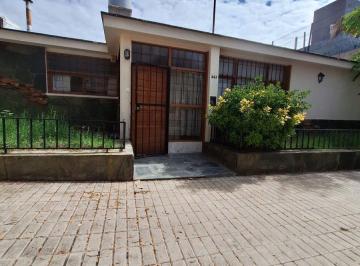 Casa · 153m² · 2 Ambientes · Casa de 3 Dorm., Sexta Sección, Mendoza