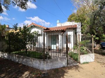 Casa · 85m² · 5 Ambientes · 1 Cochera · Casa 5 Ambiente a Refaccionar en Martínez Venta