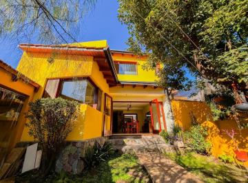 Casa · 231m² · 12 Ambientes · 2 Cocheras · Casa en Bajo La Viña