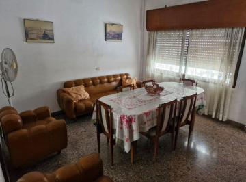 Casa de 4 ambientes, La Matanza · Casa en Venta C/ Cochera en San Justo