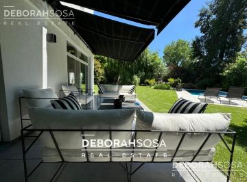 Casa · 250m² · 5 Ambientes · 3 Cocheras · Hermosa Residencia en Pilar! Barrio Los Fresnos!