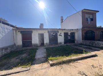 Casa de 4 ambientes, Córdoba · Venta Casa Barrio Palmar - Gran Terreno Oportunidad Refaccionar o Demoler
