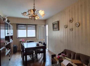 Departamento · 72m² · 4 Ambientes · Departamentoventa - Departamento 3 Dorm. - a Remodelar - Zeballos 800 - Rosario