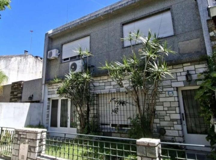 Casa · 134m² · 5 Ambientes · 1 Cochera