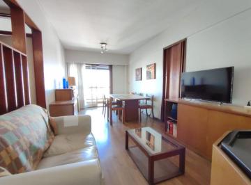 Departamento de 4 ambientes, Flores · Muy Buen 4amb en Piso Alto con Balcón, Vista Abierta y Cochera